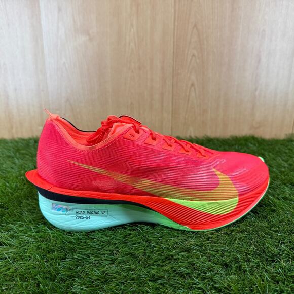 Nike ZoomX Vaporfly Next% 4 HF6414-600 Men’s US 11 New Without Box